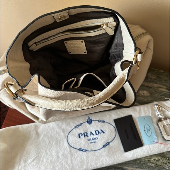 New highest quality and design leather Handbag.W19.5”,H16.5”.Bought inHongKong. - Picture 4 of 12